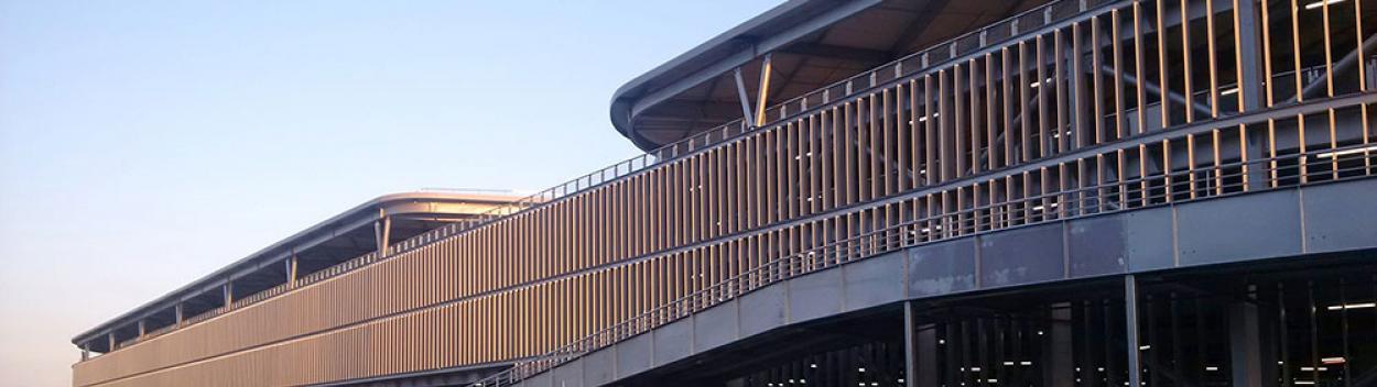 BRISE-SOLEIL FIXE EN ALUMINIUM