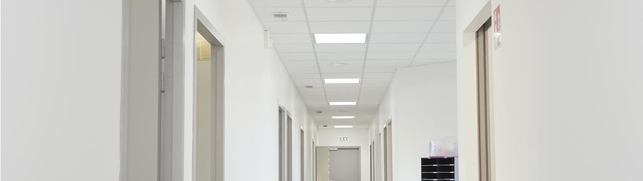 Référence Adexsi produit Bluetek Lightube réalisation conduits de lumière pour couloir entreprise Lautier à Moussac