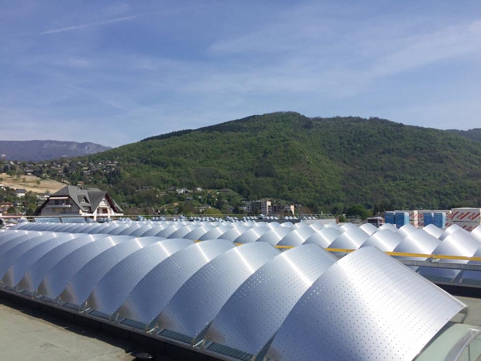 Chantier Lycée du Nivolet La Ravoire Bluetek pour Adexsi produits Bluesteel RPT et voûte avec Voile-Dôme brise-soleil