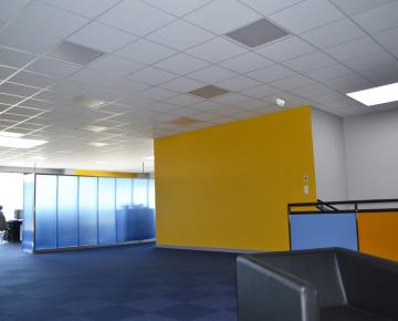 Site Adexsi référence Bluetec lanterneaux lames Sunlite Control et voûtes en toiture Joris Bressuire Deux-Sèvres
