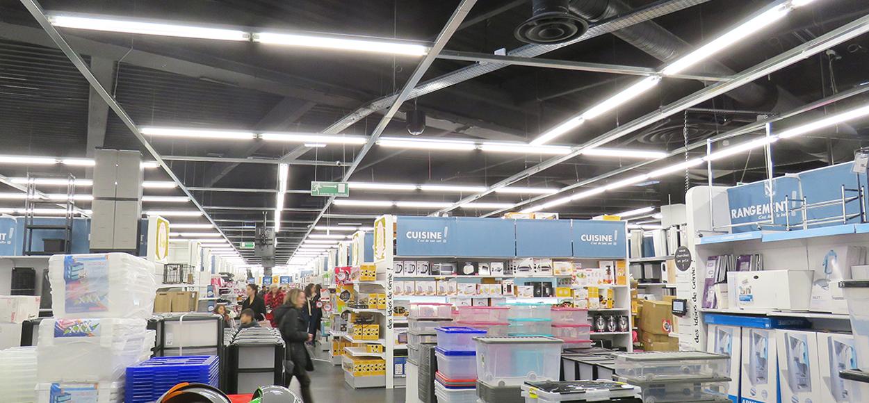 Ecran cantonnement Bluetek publireportage Adexsi magasin Gifi