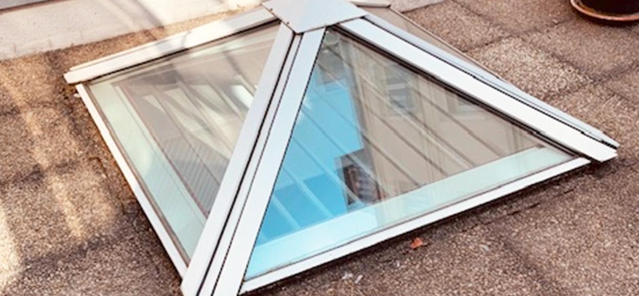 Anciennes verrières pyramidales Ligue de l'Enseignement