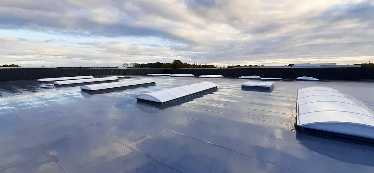 Lanterneaux Bluetek toiture autodistribution Fichou Guipavas
