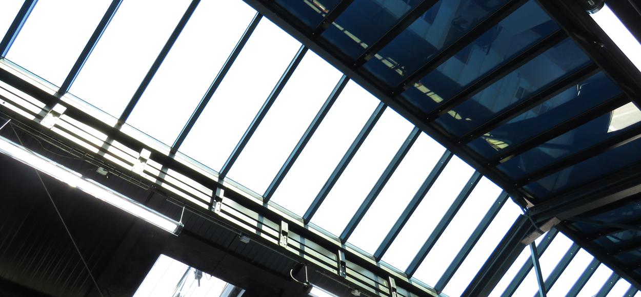 Référence Adexsi Bérangerie 93 Pantin, verrière SageGlass, exutoires de désenfumage Pearl Inside et exutoires de façade Luxlame