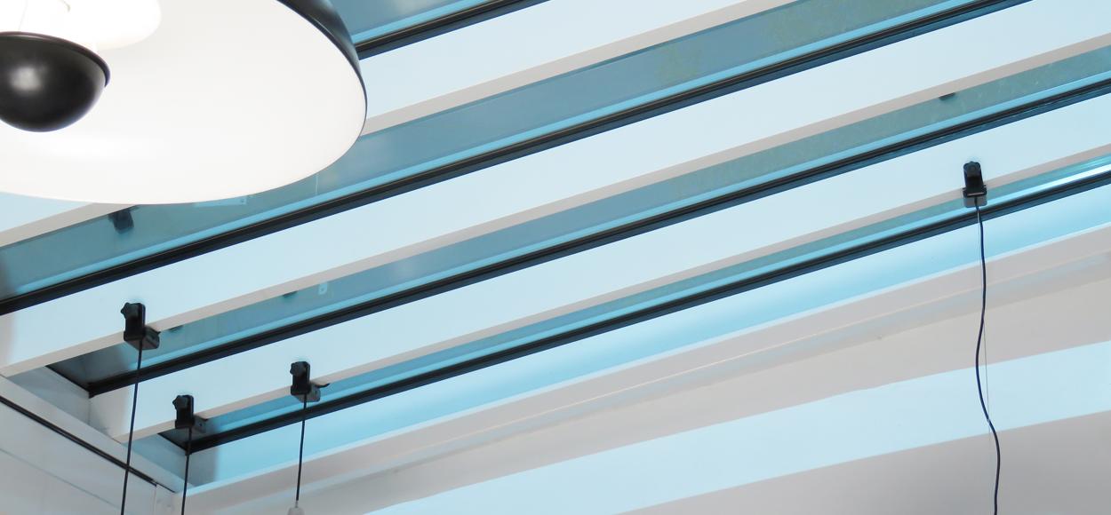 Référence Adexsi Bérangerie 93 Pantin, verrière SageGlass, exutoires de désenfumage Pearl Inside et exutoires de façade Luxlame