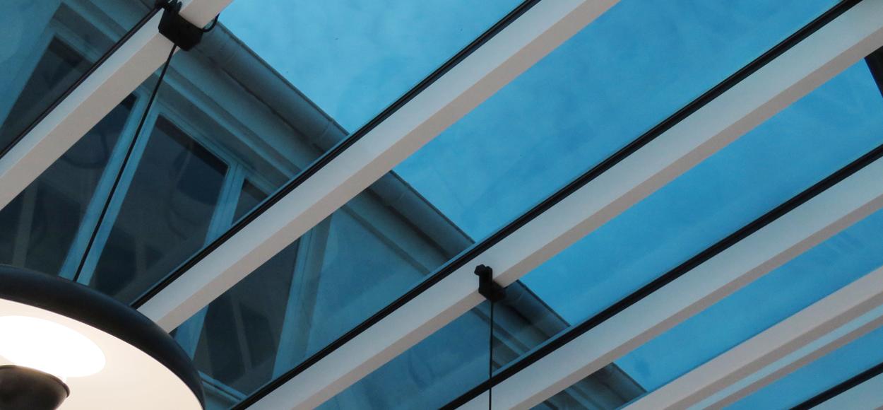 Référence Adexsi Bérangerie 93 Pantin, verrière SageGlass, exutoires de désenfumage Pearl Inside et exutoires de façade Luxlame
