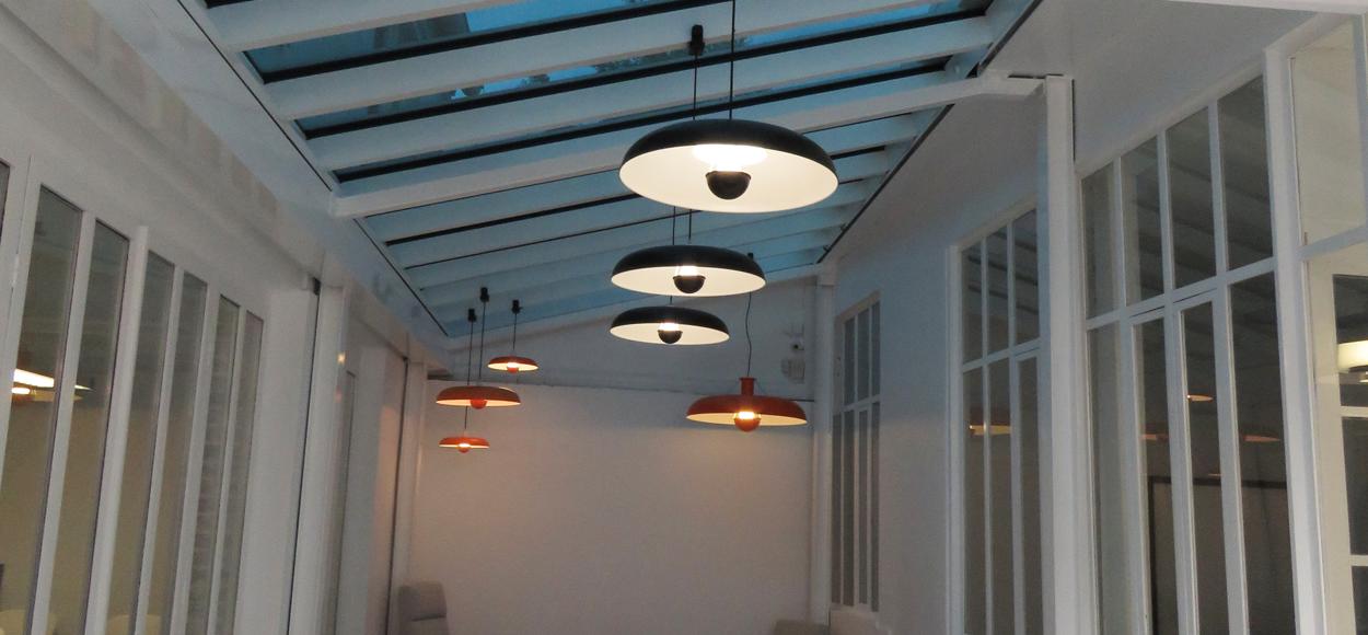 Référence Adexsi Bérangerie 93 Pantin, verrière SageGlass, exutoires de désenfumage Pearl Inside et exutoires de façade Luxlame