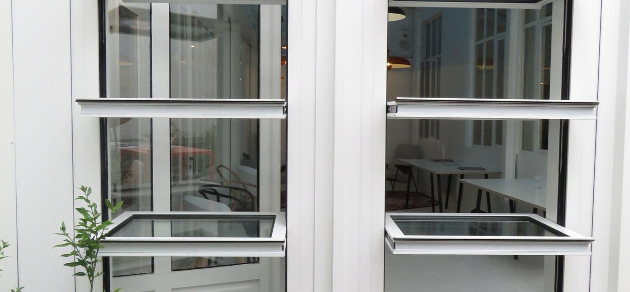Référence Adexsi Bérangerie 93 Pantin, verrière SageGlass, exutoires de désenfumage Pearl Inside et exutoires de façade Luxlame