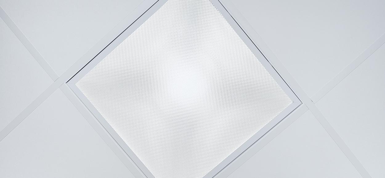 Référence Adexsi produit Bluetek Lightube réalisation conduits de lumière pour couloir entreprise Lautier à Moussac