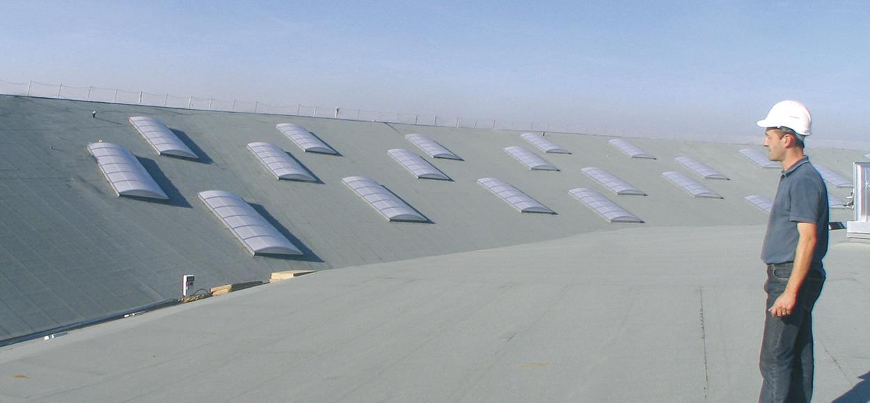 Adexsi référence produits de toiture marque Bluetek voûtes lanterneaux filants Zénith Strasbourg Alsace