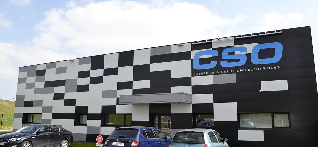 Adexsi référence CSO La Riche parement métallique de façade mosaïque de couleurs RAL