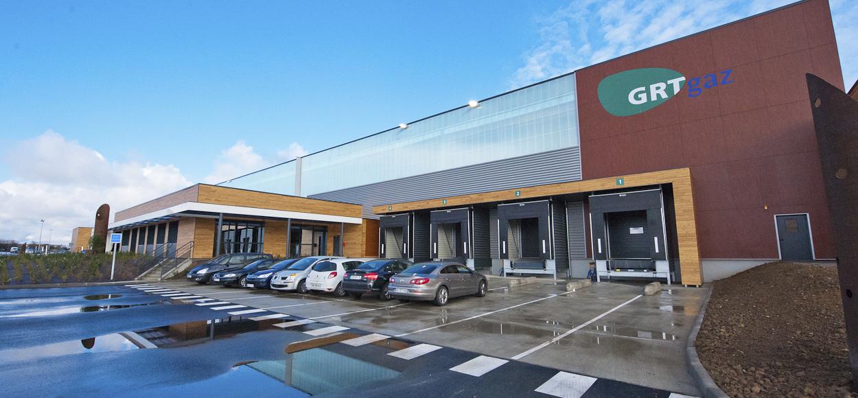 Référence Adexsi gestion énergétique et lanterneaux Bluesteel plateforme GRTgaz département 36 Indre