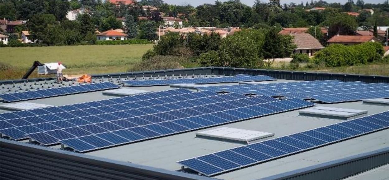 Lanterneaux et DENFC en toiture Soprema Entreprises Genas