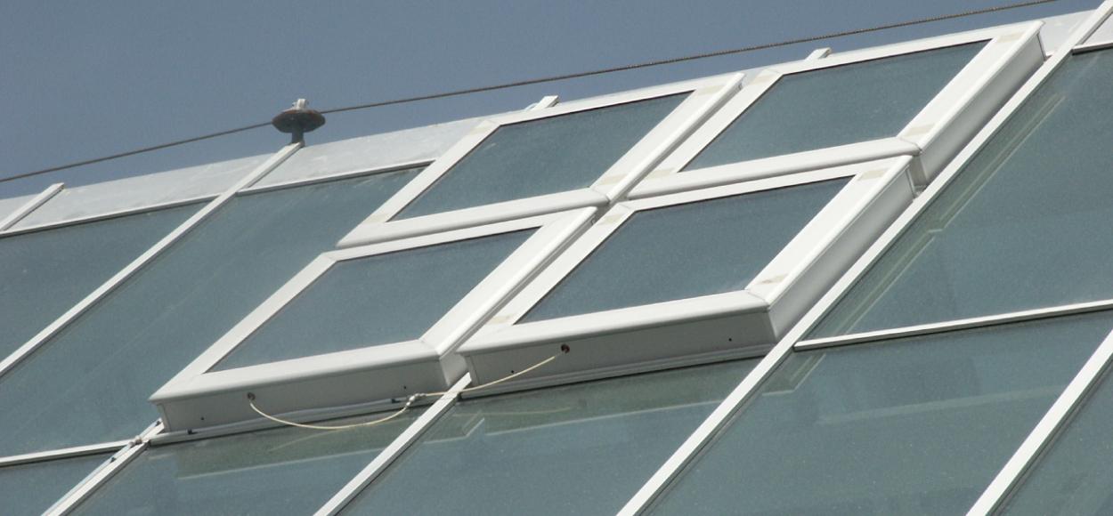 Xanadu Espagne : glass roof & natural light, smoke ventilation - Souchier